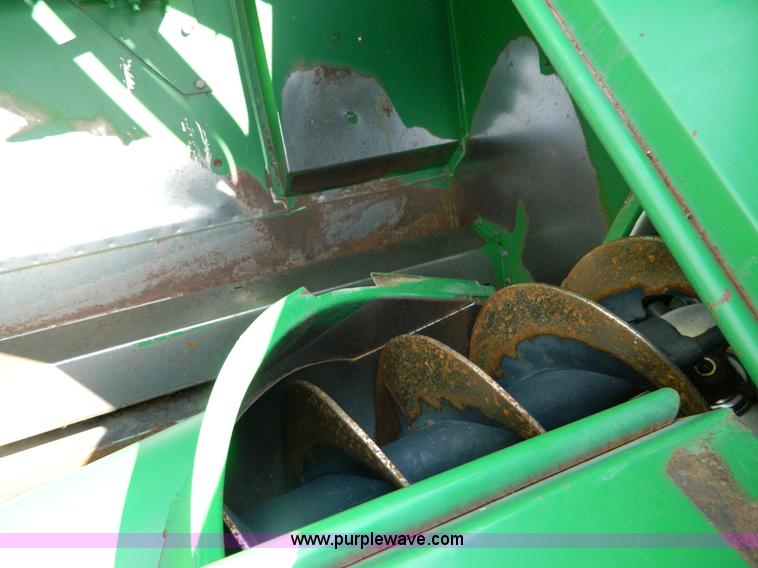 image for item B3665 2000 John Deere 9650 Walker combine
