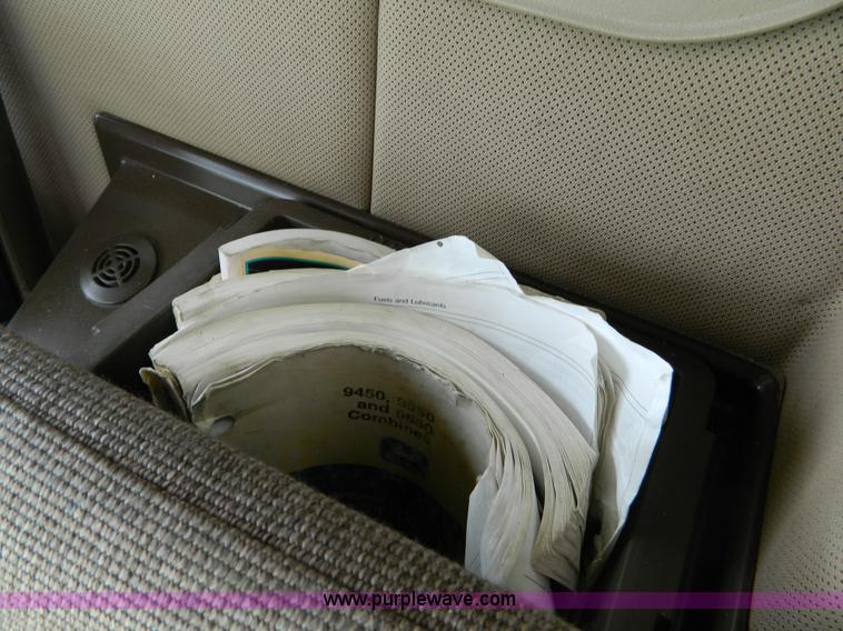 image for item B3665 2000 John Deere 9650 Walker combine