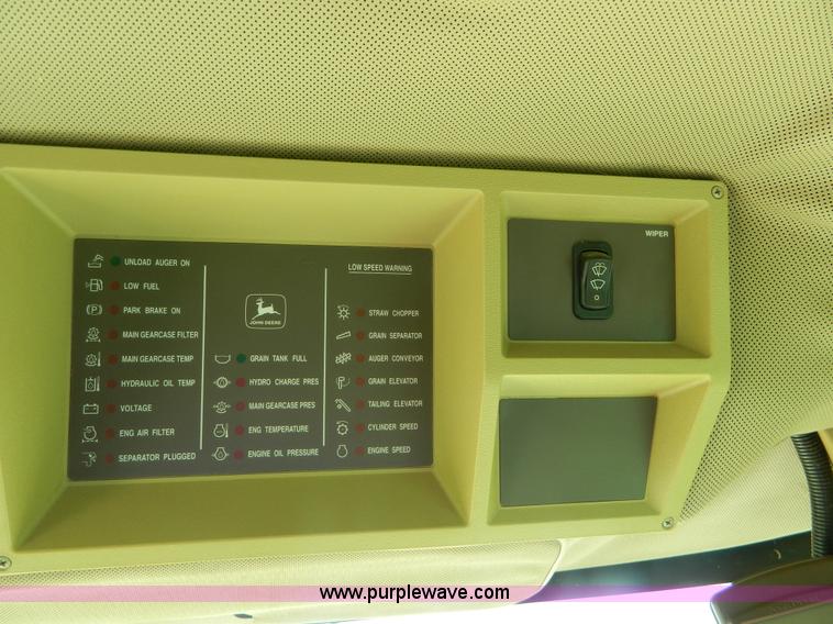 image for item B3665 2000 John Deere 9650 Walker combine