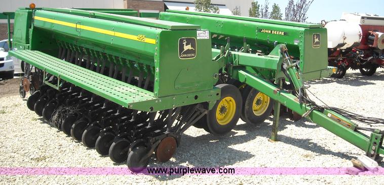 image for item B3666 1995 John Deere 455 plain box grain drill