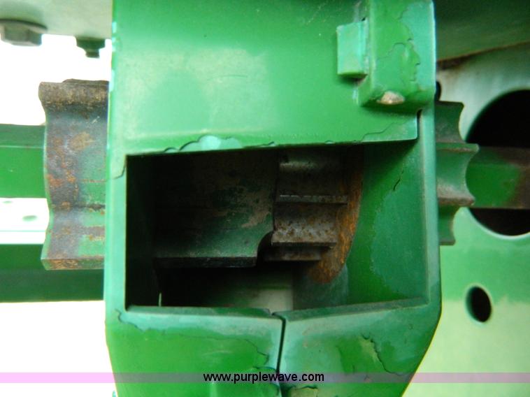 image for item B3666 1995 John Deere 455 plain box grain drill