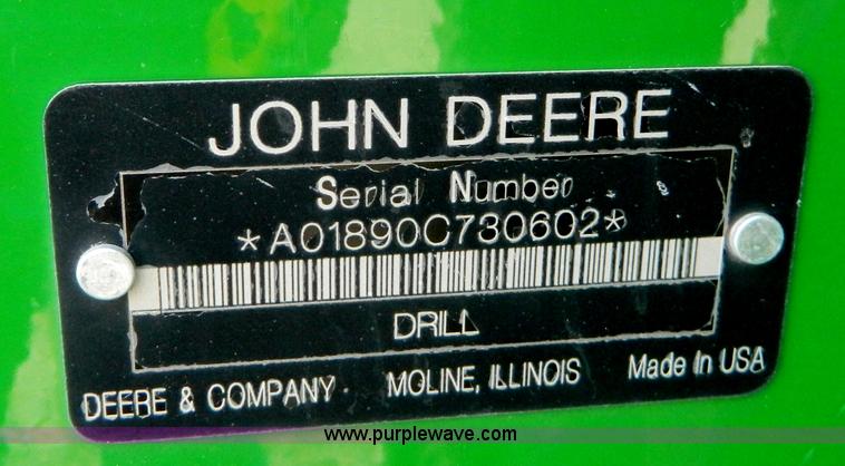 image for item B3667 2009 John Deere 1890 drill with 2009 John Deere 1910 Air Cart