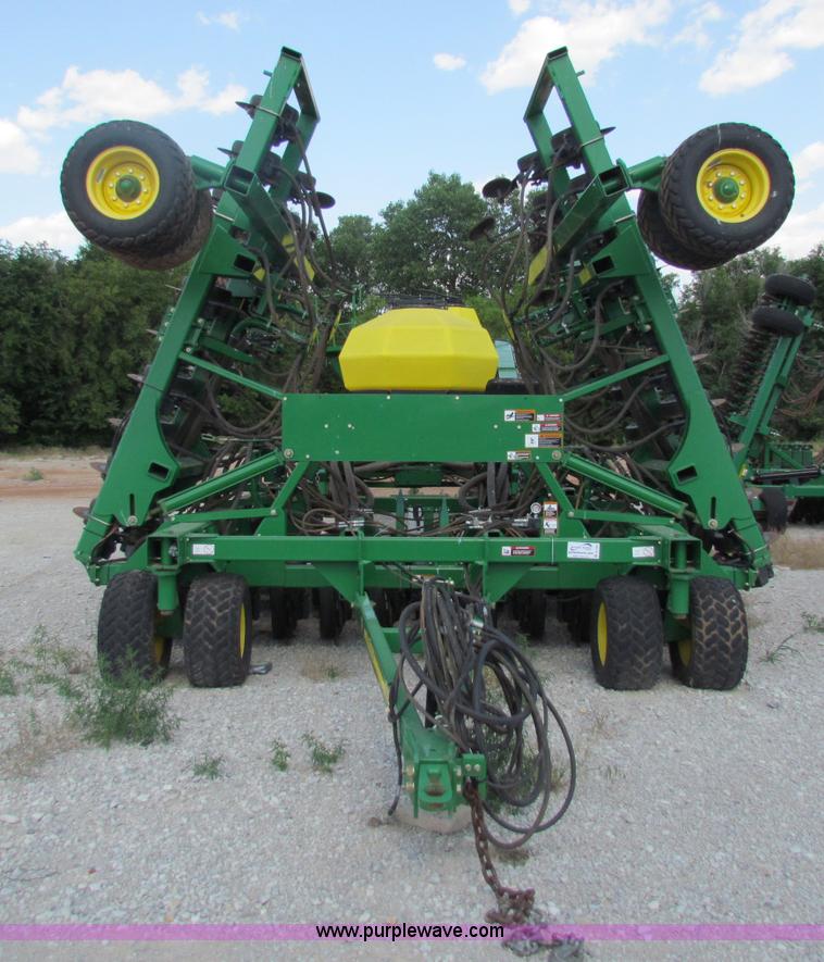 image for item B7264 2008 John Deere 1890 drill with 2008 John Deere 1910 Air Cart
