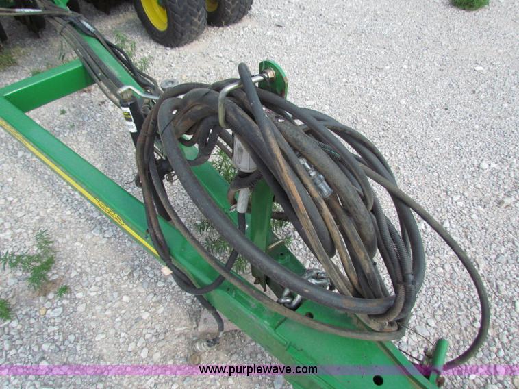 image for item B7264 2008 John Deere 1890 drill with 2008 John Deere 1910 Air Cart