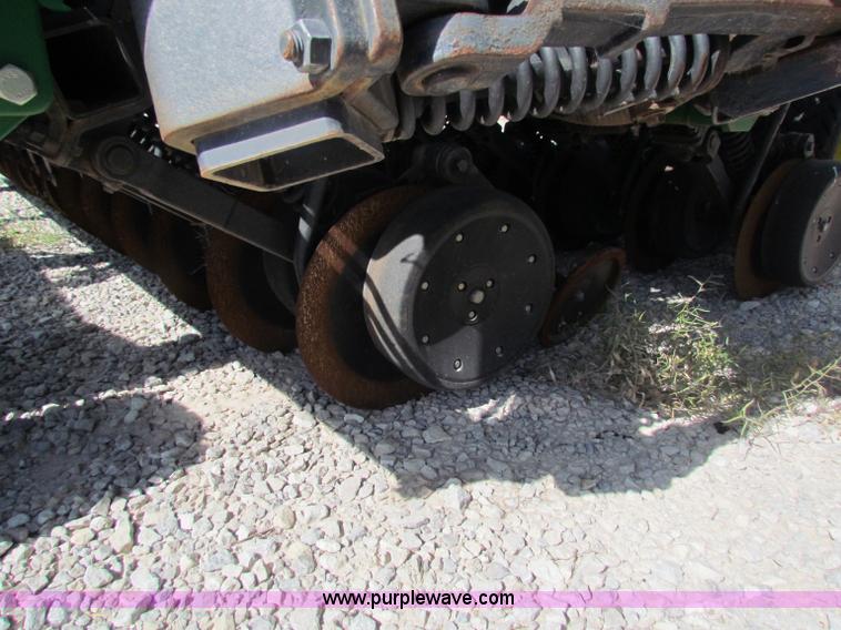 image for item B7264 2008 John Deere 1890 drill with 2008 John Deere 1910 Air Cart