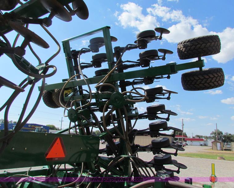 image for item B7264 2008 John Deere 1890 drill with 2008 John Deere 1910 Air Cart