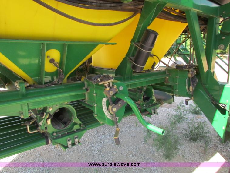 image for item B7264 2008 John Deere 1890 drill with 2008 John Deere 1910 Air Cart