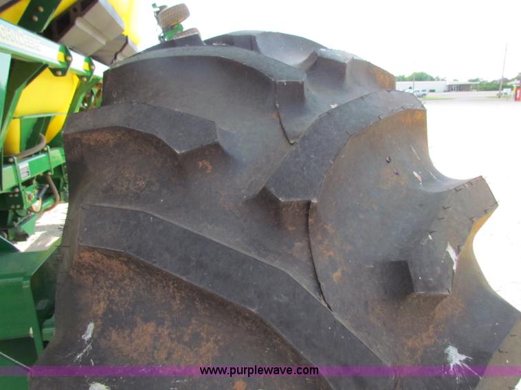 image for item B7264 2008 John Deere 1890 drill with 2008 John Deere 1910 Air Cart