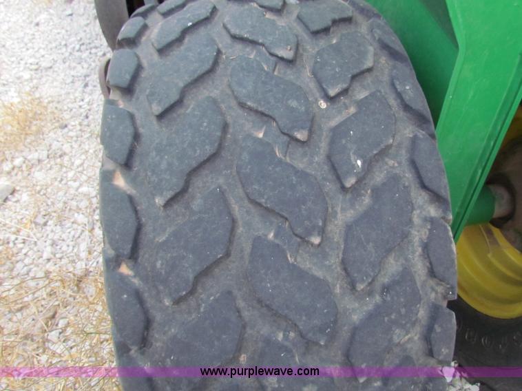 image for item B7264 2008 John Deere 1890 drill with 2008 John Deere 1910 Air Cart