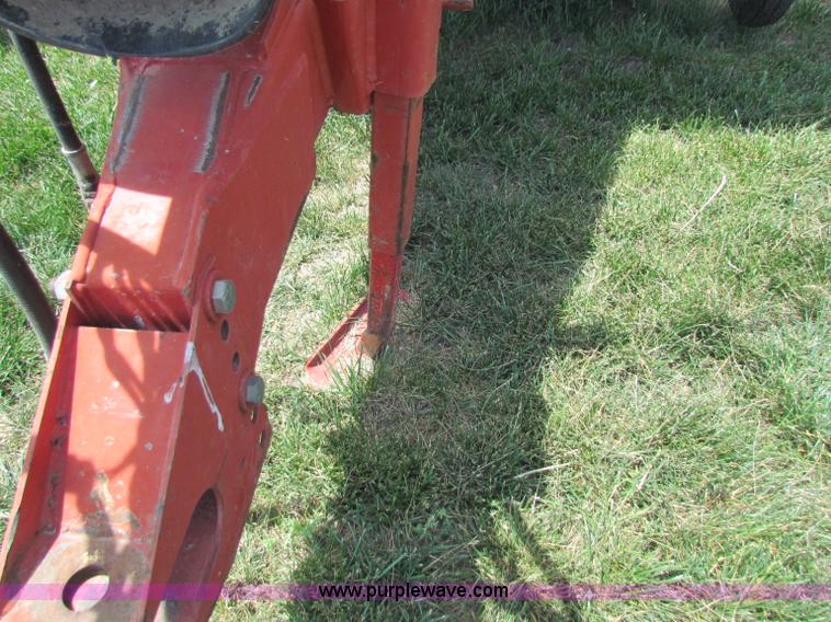 image for item B7265 2000 New Holland 658 round baler