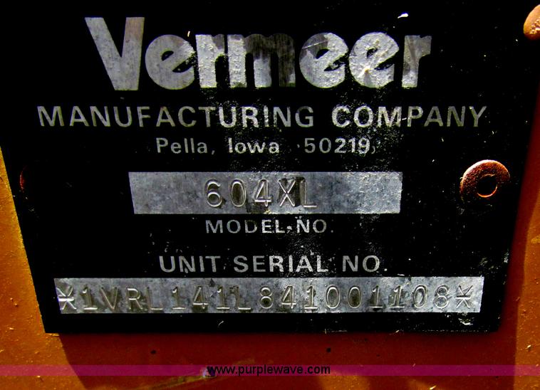 image for item B7266 2001 Vermeer 604XL round baler