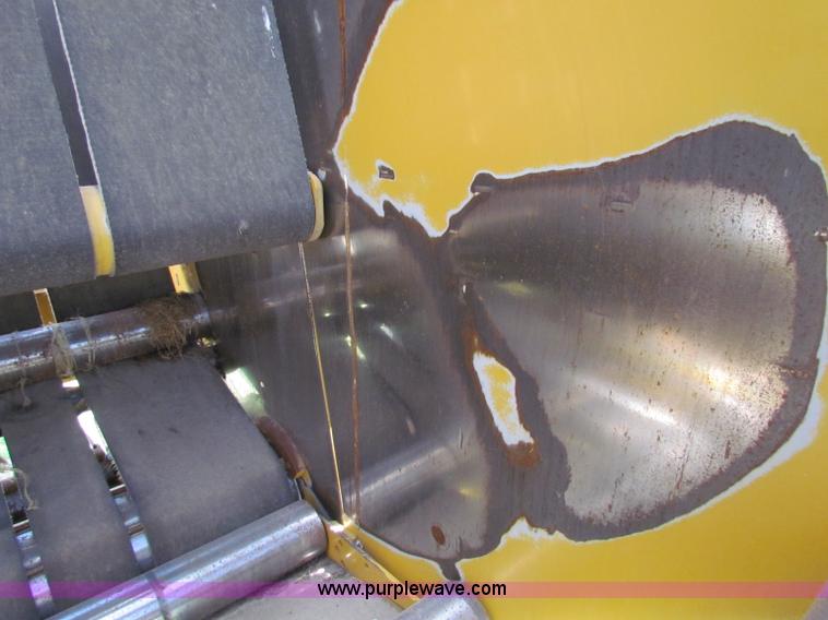 image for item B7266 2001 Vermeer 604XL round baler