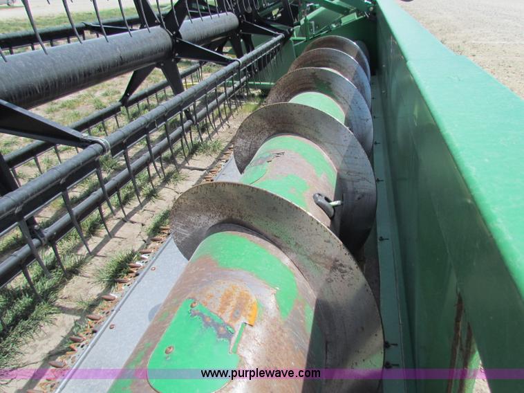 image for item B7268 2004 John Deere 630F header