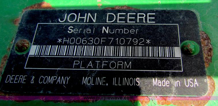image for item B7268 2004 John Deere 630F header