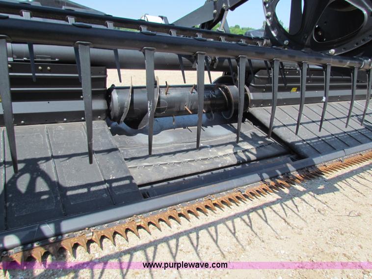 image for item B7270 2009 Mac Don FD70 FlexDraper 30' header