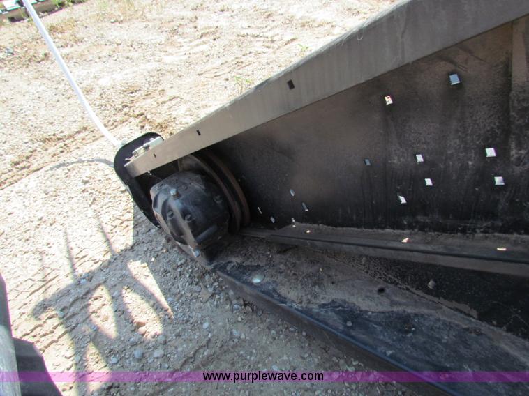 image for item B7270 2009 Mac Don FD70 FlexDraper 30' header