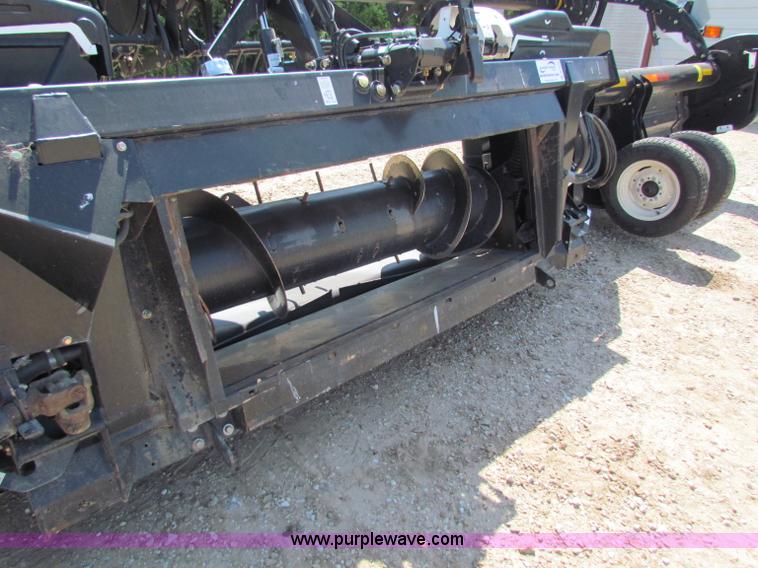 image for item B7270 2009 Mac Don FD70 FlexDraper 30' header