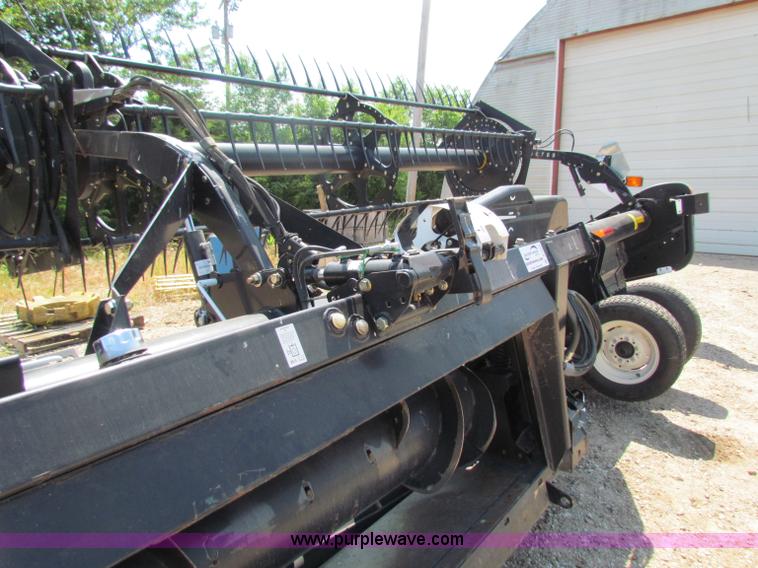 image for item B7270 2009 Mac Don FD70 FlexDraper 30' header