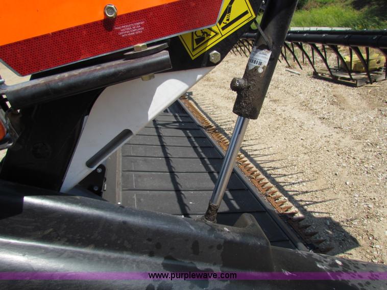 image for item B7270 2009 Mac Don FD70 FlexDraper 30' header