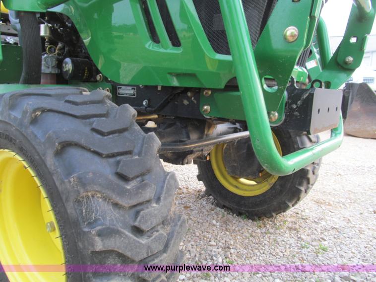 image for item D3219 2007 John Deere 2520 MFWD tractor