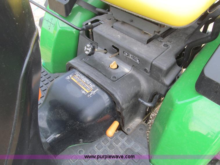 image for item D3219 2007 John Deere 2520 MFWD tractor
