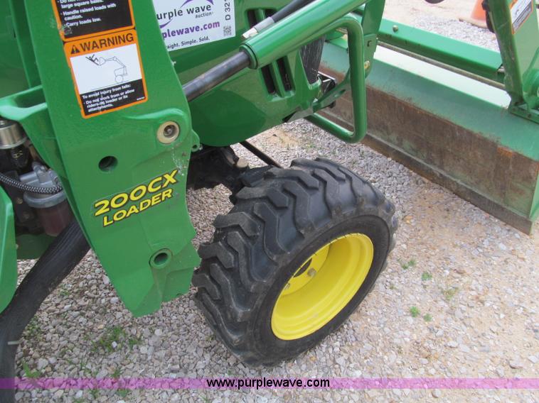 image for item D3219 2007 John Deere 2520 MFWD tractor