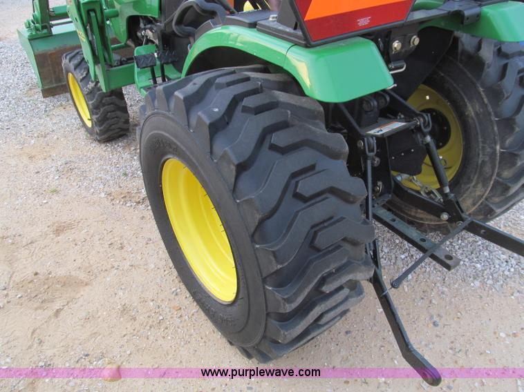 image for item D3219 2007 John Deere 2520 MFWD tractor