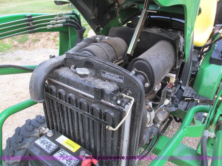 image for item D3219 2007 John Deere 2520 MFWD tractor