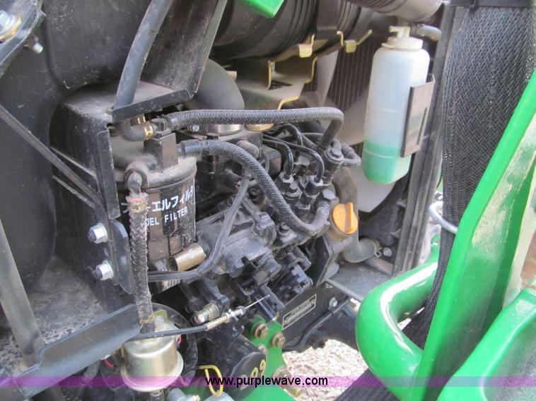 image for item D3219 2007 John Deere 2520 MFWD tractor