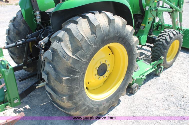 image for item D3220 2009 John Deere 4520 MFWD tractor