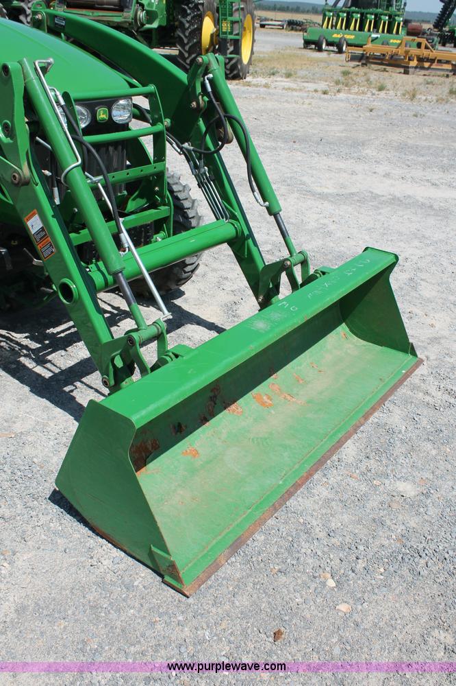 image for item D3220 2009 John Deere 4520 MFWD tractor