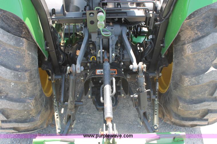 image for item D3220 2009 John Deere 4520 MFWD tractor