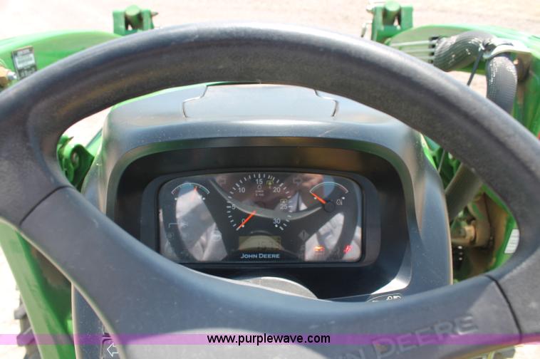 image for item D3220 2009 John Deere 4520 MFWD tractor