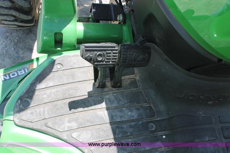image for item D3220 2009 John Deere 4520 MFWD tractor