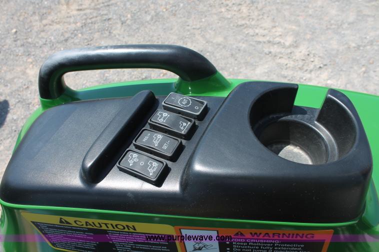 image for item D3220 2009 John Deere 4520 MFWD tractor