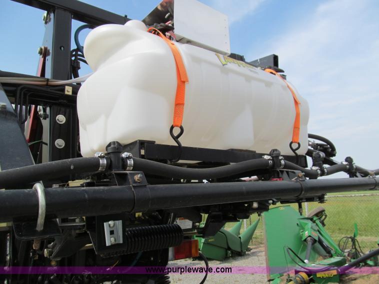 image for item D3223 2007 AGCO SpraCoupe 4655 sprayer