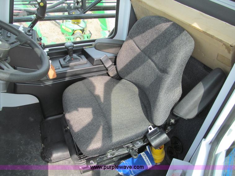 image for item D3223 2007 AGCO SpraCoupe 4655 sprayer