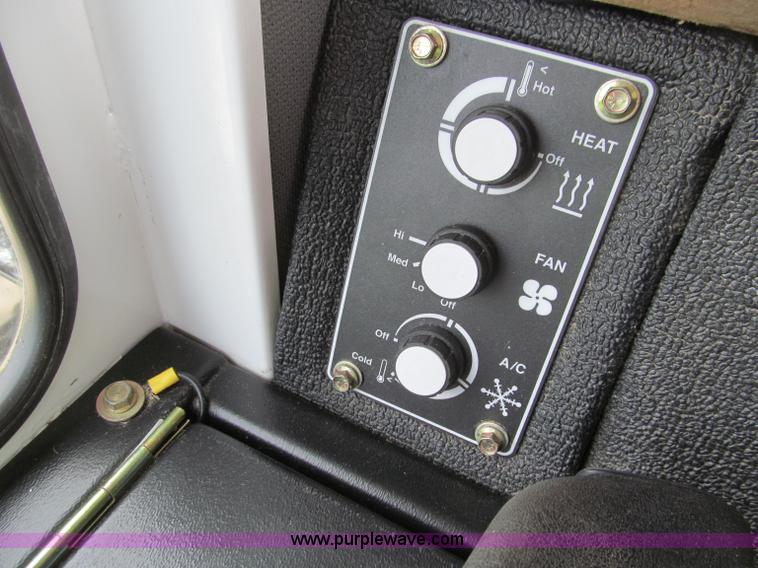 image for item D3223 2007 AGCO SpraCoupe 4655 sprayer