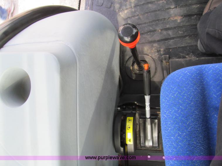 image for item D3230 2008 New Holland TD5050 MFWD tractor