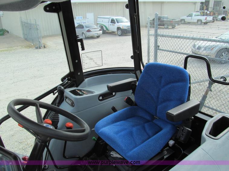 image for item D3230 2008 New Holland TD5050 MFWD tractor