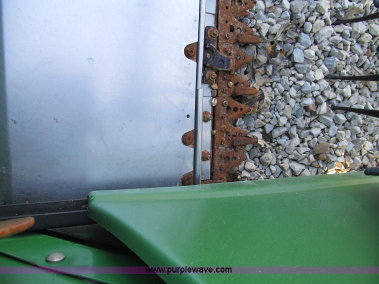 image for item D3232 2006 John Deere 635F HydraFlex header