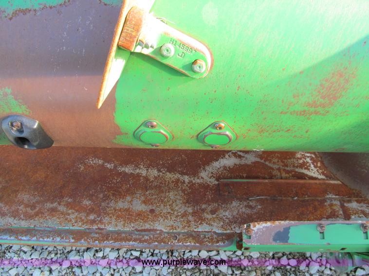 image for item D3232 2006 John Deere 635F HydraFlex header