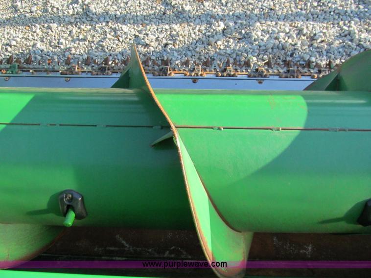 image for item D3232 2006 John Deere 635F HydraFlex header