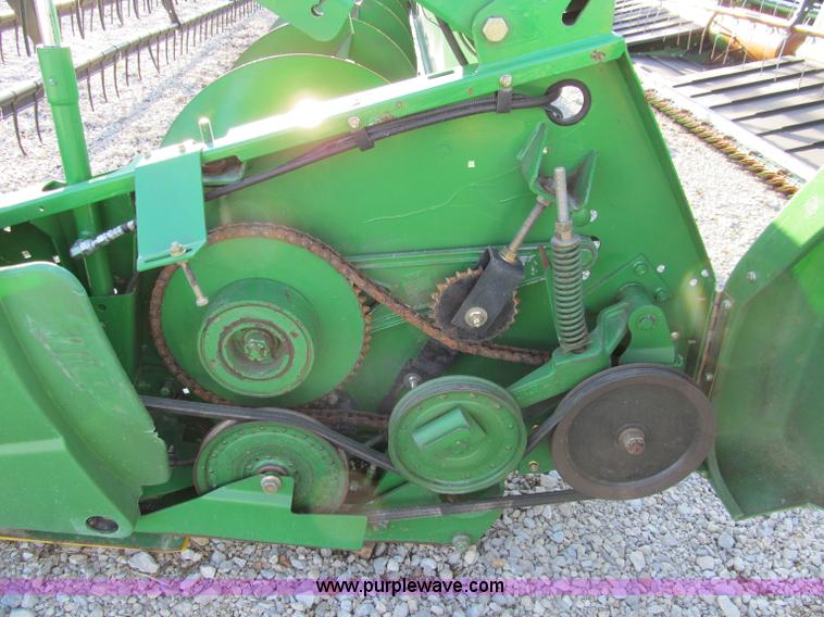 image for item D3232 2006 John Deere 635F HydraFlex header