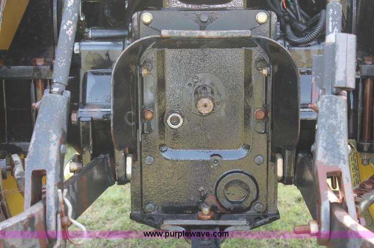 image for item D3238 2003 John Deere 4310 MFWD tractor