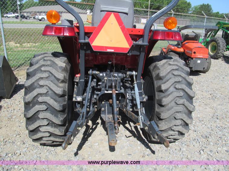 image for item D3240 2008 Massey-Ferguson 1533 MFWD tractor