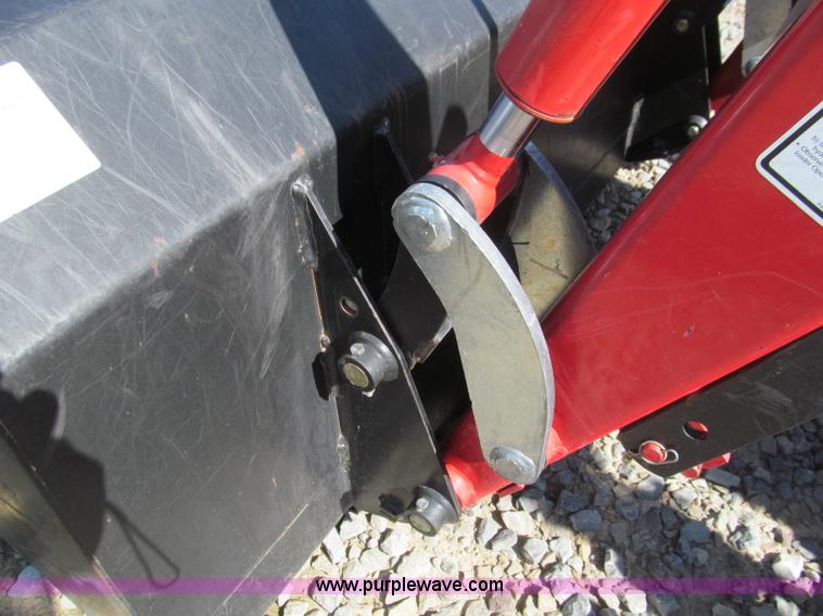 image for item D3240 2008 Massey-Ferguson 1533 MFWD tractor