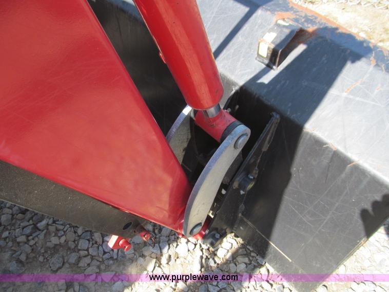 image for item D3240 2008 Massey-Ferguson 1533 MFWD tractor