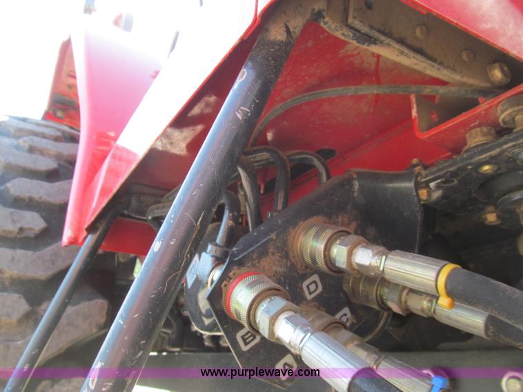 image for item D3240 2008 Massey-Ferguson 1533 MFWD tractor