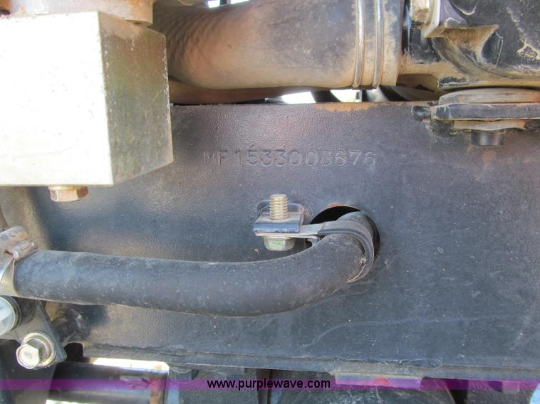 image for item D3240 2008 Massey-Ferguson 1533 MFWD tractor